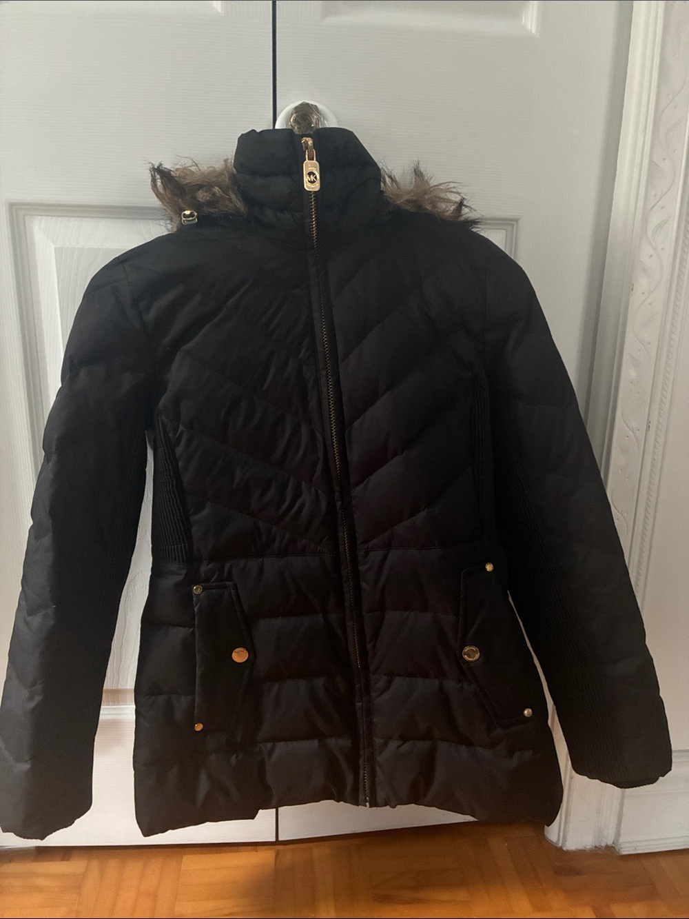 Michael Kors Black Quilted Hooded Puffer with Faux-Fur Trim - XS
